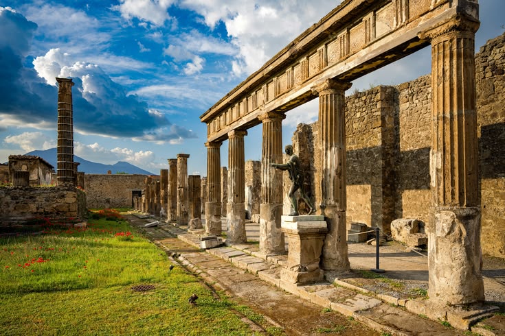 GUIDED TOUR OF THE UNESCO WORLD HERITAGE SITE OF ANCIENT POMPEII FROM ROME AND STOP IN SORRENTO