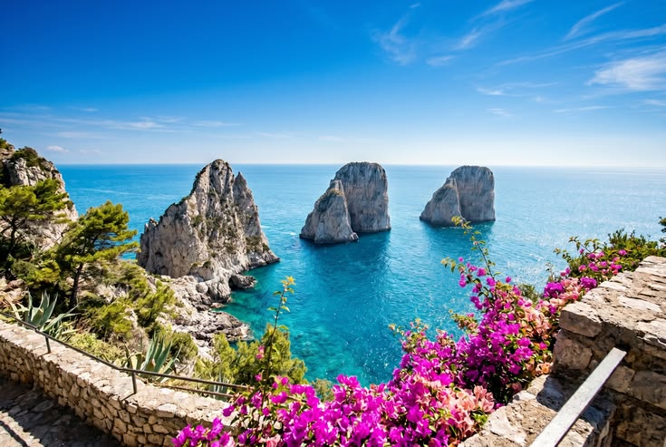 DISCOVER THE ENCHANTING CAPRI ISLAND BY HIGH SPEED TRAIN FROM ROME WITH BOAT TOUR INCLUDED