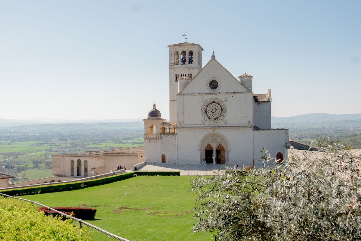 FULL-DAY PERUGIA AND ASSISI TOUR: EXPLORING THE HEART OF UMBRIA WITH OPTIONAL CHOCOLATE TASTING