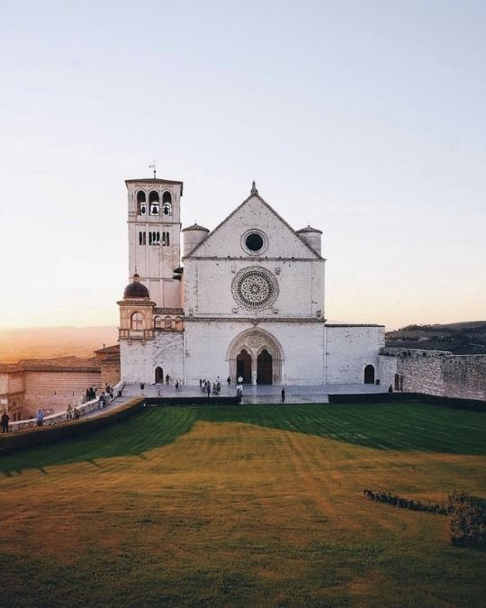 FULL DAY PRIVATE TOUR TO ASSISI AND CORTONA