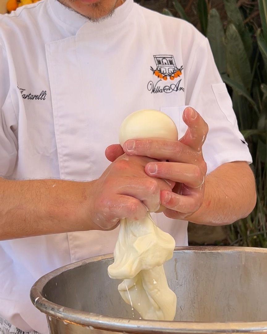 SAY CHEESE! MOZZARELLA MAKING & WINE TASTING IN THE HEART OF FLORENCE