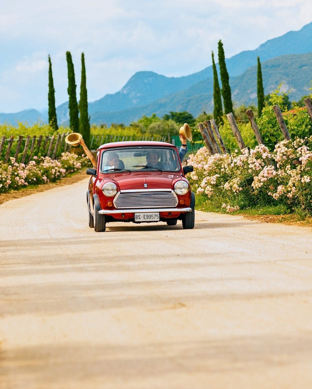 PRIVATE VINTAGE FIAT 500 CHIANTI CLASSICO WINE TOUR WITH LUNCH