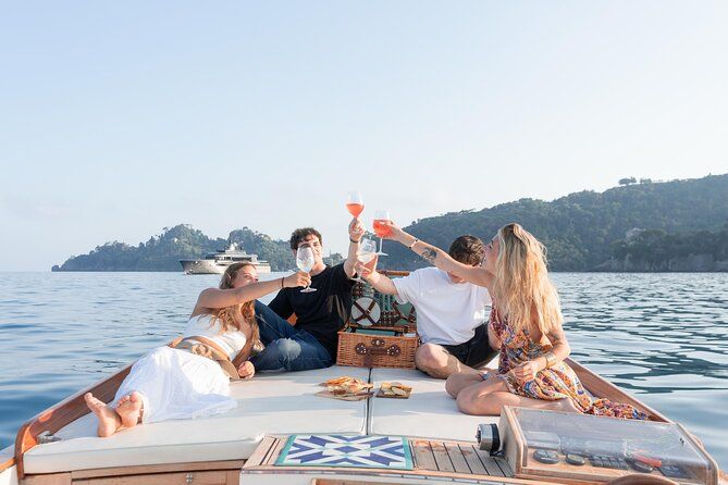 SMALL GROUP VIP SUNSET BOAT TOUR WITH APERITIVO ON THE ARNO RIVER