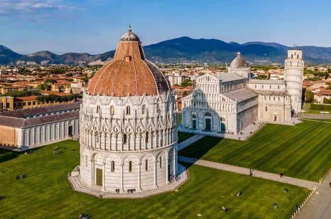 PISA ALL INCLUSIVE: GUIDED TOUR OF MIRACLE SQUARE, BAPTISTRY, CATHEDRAL AND OPTIONAL LEANING TOWER