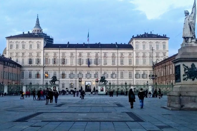 ROYAL TURIN SMALL GROUP TOUR: DISCOVER THE ROYAL PALACE WITH LOCAL GUIDE WITH SKIP THE LINE PASSES