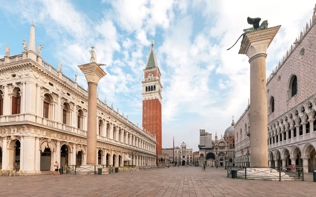 ABSOLUTE VENICE: WALKING TOUR, ST MARK'S CHURCH AND DOGE'S PALACE