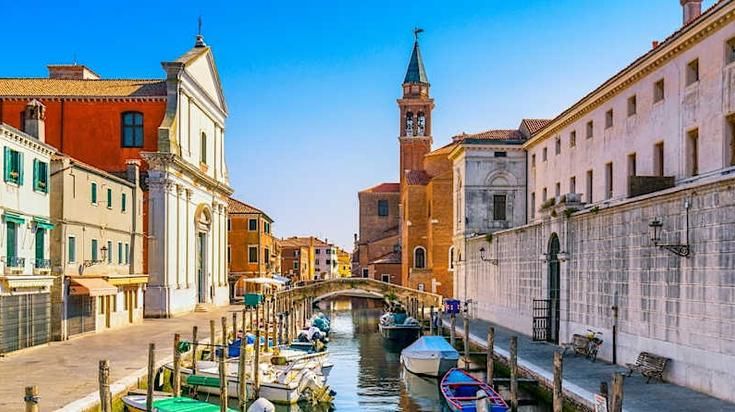 7 HOUR FULL DAY TOUR TO THE ISLANDS OF VENICE: MURANO, BURANO AND TORCELLO