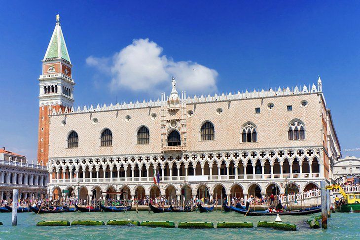 PRIVATE TOUR TO DISCOVER THE MOST BEAUTIFUL MONUMENTS OF VENICE IN ONE DAY: THE BASILICA OF SAN MARCO AND THE DOGE’S PALACE