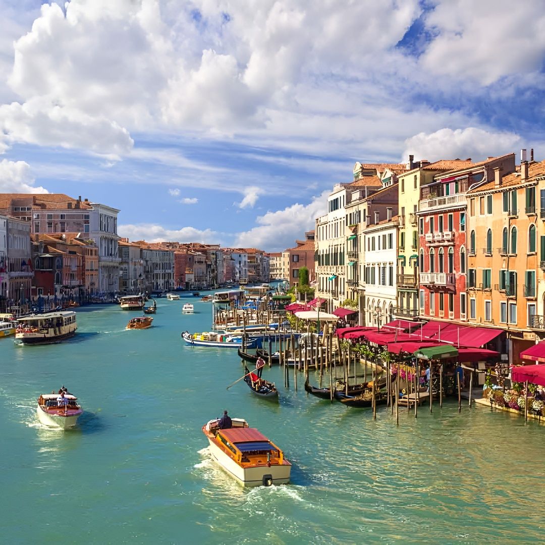 VENICE MARCO POLO AIRPORT PRIVATE MOTORBOAT ARRIVAL TRANSFER TO YOUR HOTEL IN VENICE OR LIDO ISLAND