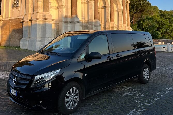 TREVISO AIRPORT PRIVATE TRANSFER TO YOUR HOTEL IN VENICE - MOTORBOAT RIDE FROM PIAZZALE ROMA INCLUDED