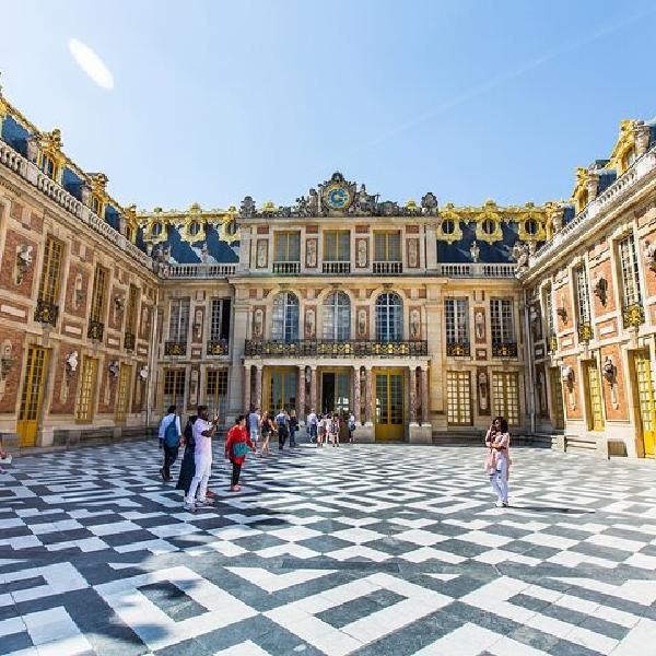 Audio Guided Tour of the Palace of Versailles and Access to the whole Estate