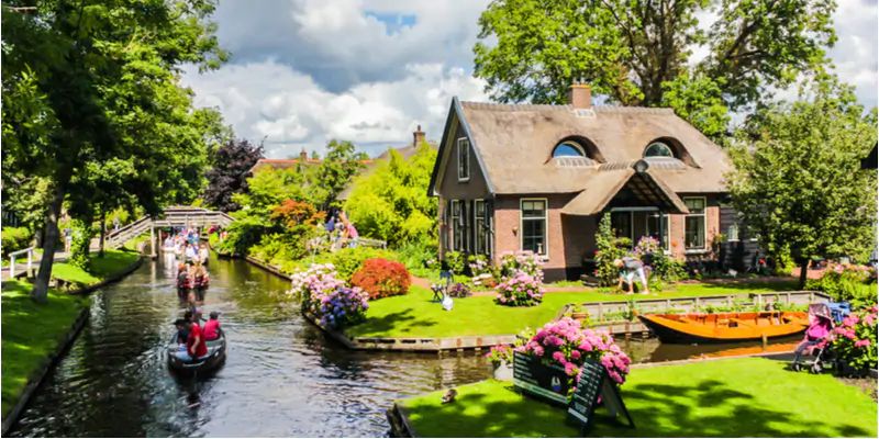 Giethoorn Tour
