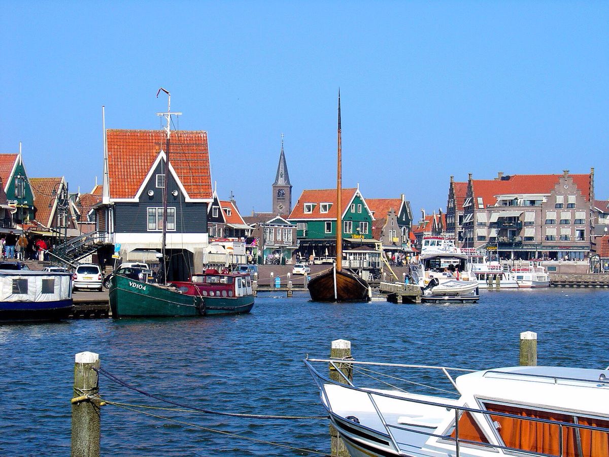Volendam & Marken like a local