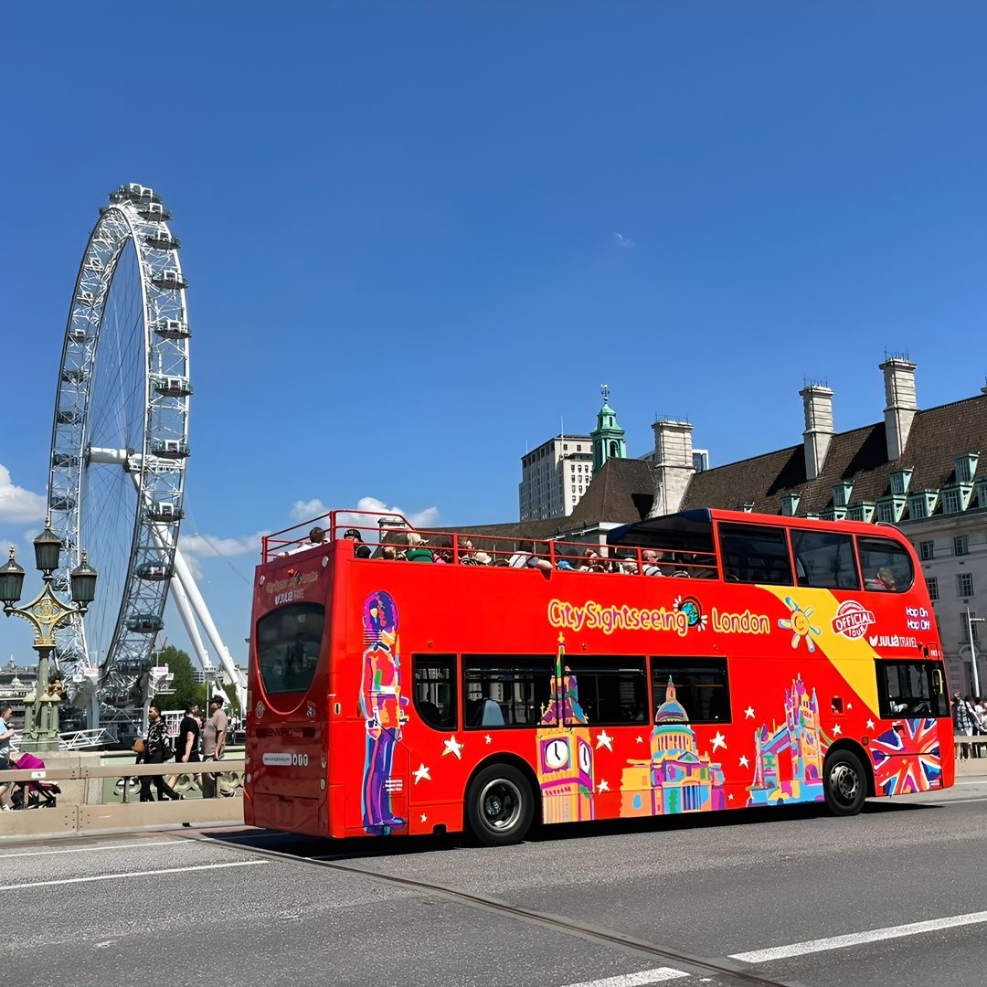 London Hop on Hop off Bus Tour - 24, 48 hours ticket with DreamWorks Tours Shrek’s Adventure London