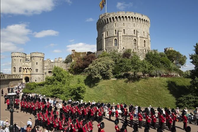 Windsor, Oxford and Stonehenge Tour from London